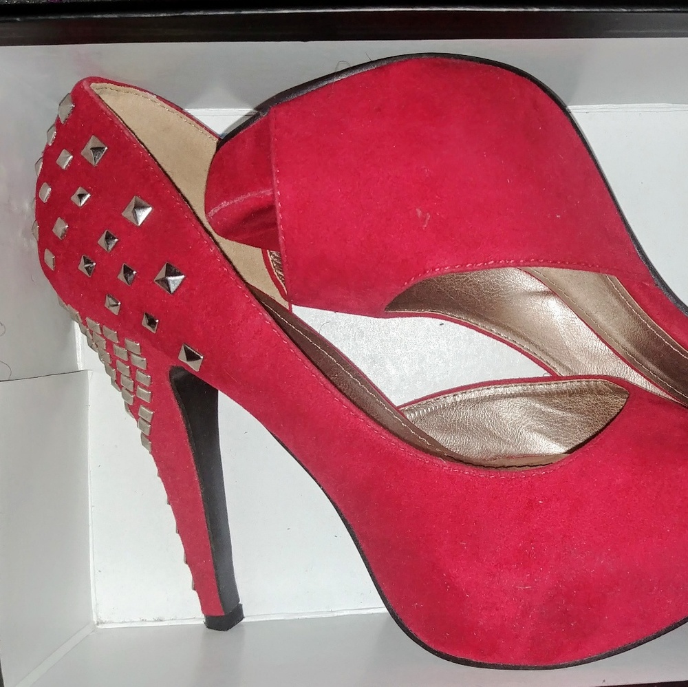 Red heels - Picture 6 of 10